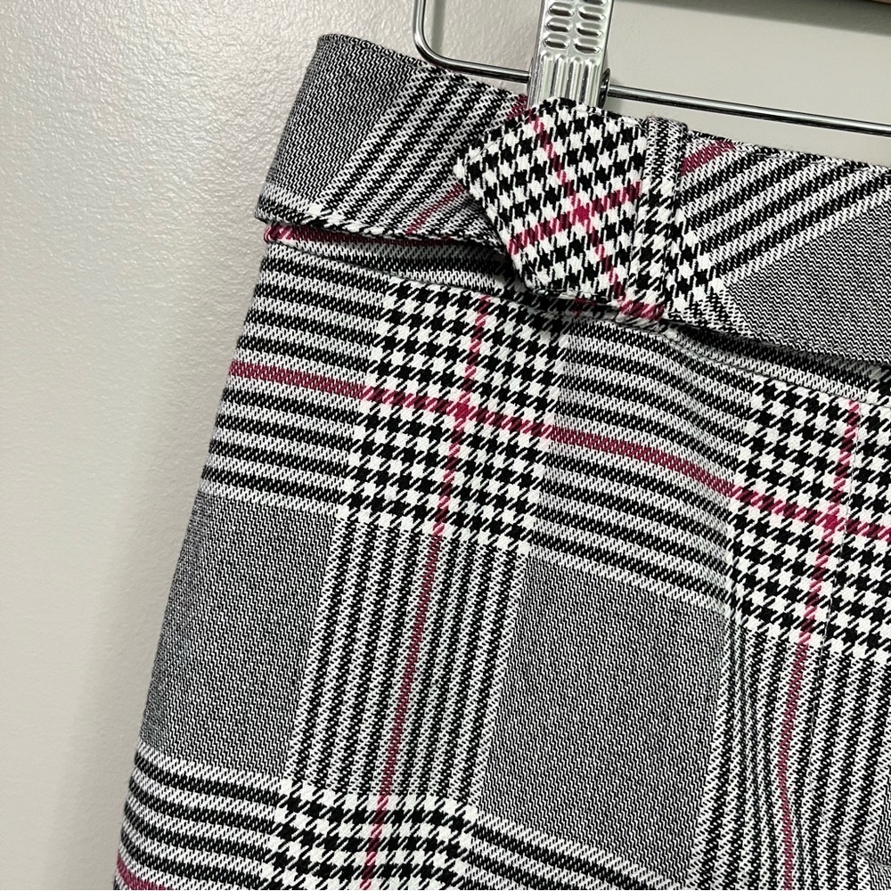 Le Chateau Mid Rise Plaid Flared Bottom Pants - Picture 5 of 11
